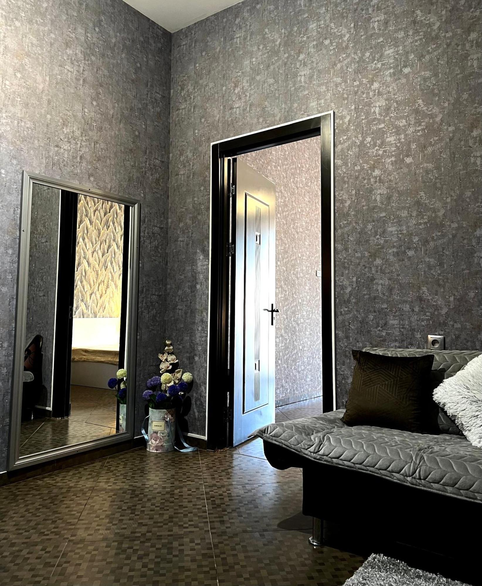 Hotel 6 Tbilisi Buitenkant foto